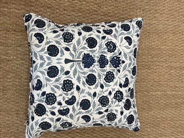 20" x 20" Pillow - Image 9